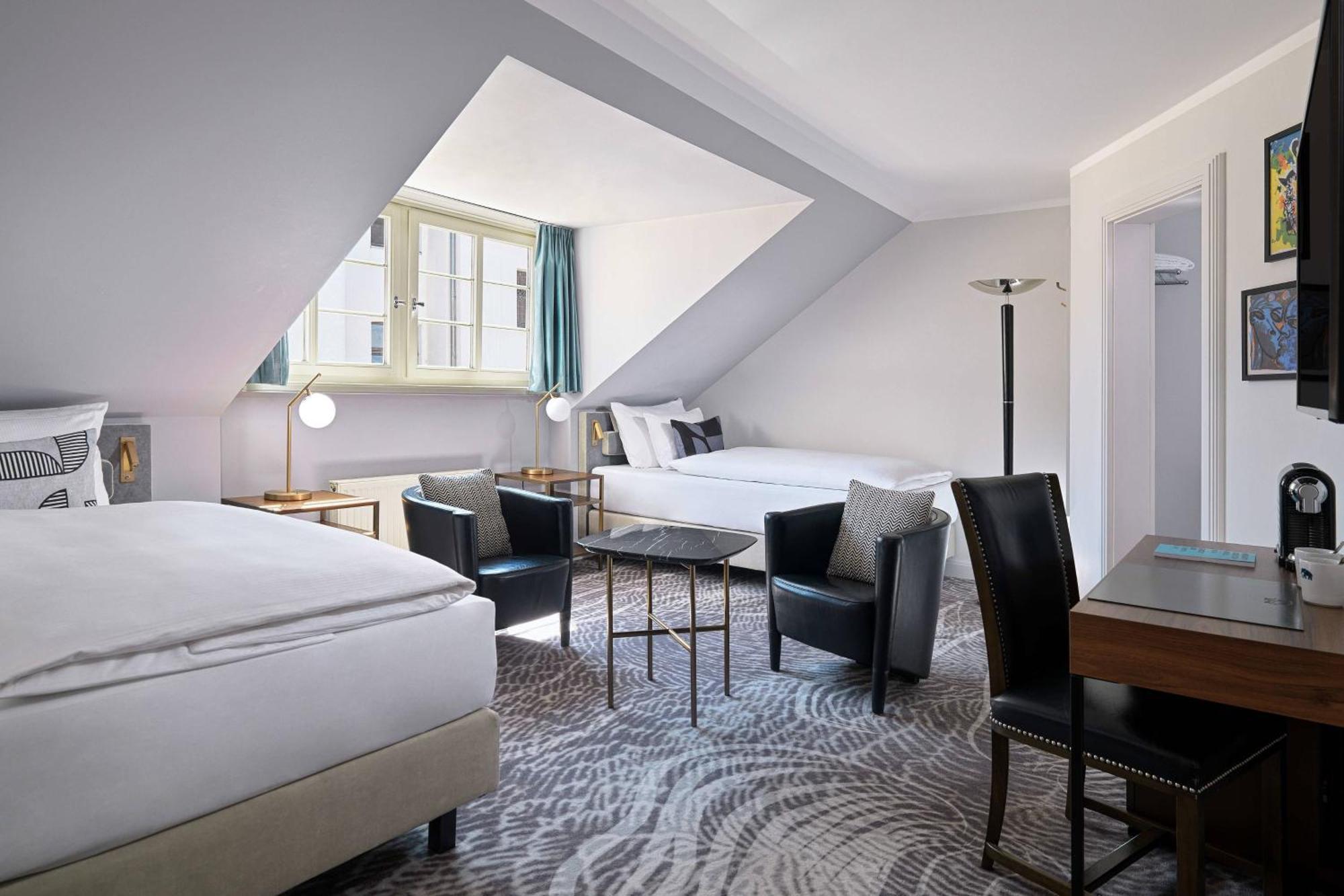魏玛大象酒店-傲途格精选 外观 照片 A room at the Hotel Axelmannstein