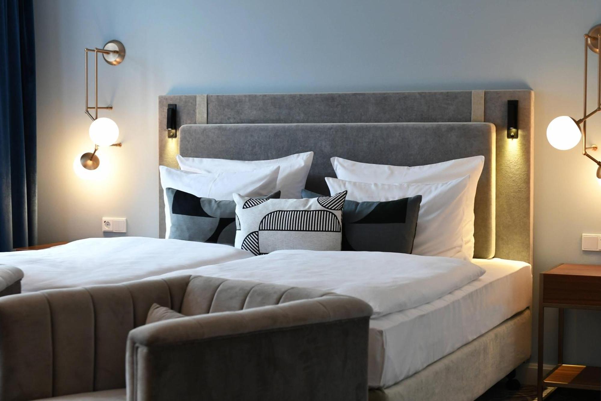 魏玛大象酒店-傲途格精选 外观 照片 A bedroom at the hotel