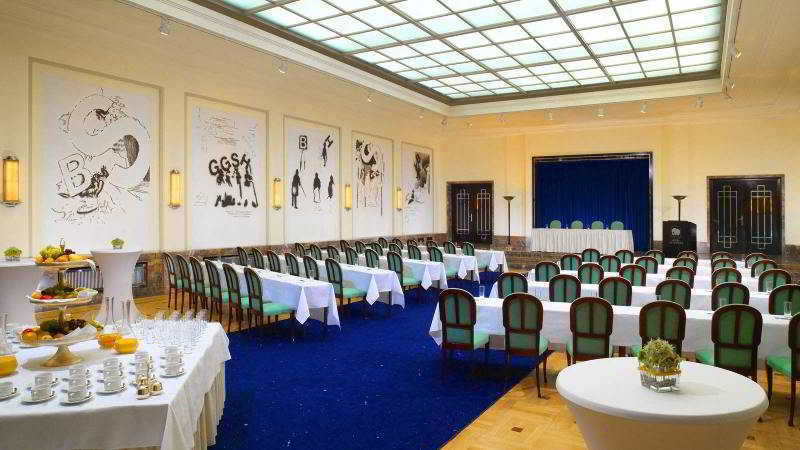 魏玛大象酒店-傲途格精选 外观 照片 The interior of the ballroom